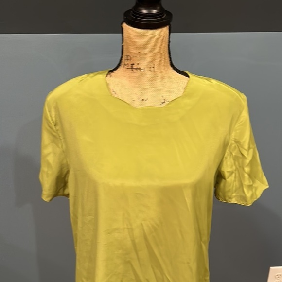 SaraStephen short sleeve blouse size medium women’s - Picture 2 of 6